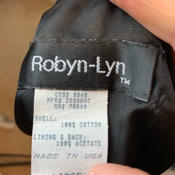 Robyn- Lyn Christmas Vest - Large - Picture 8 of 9